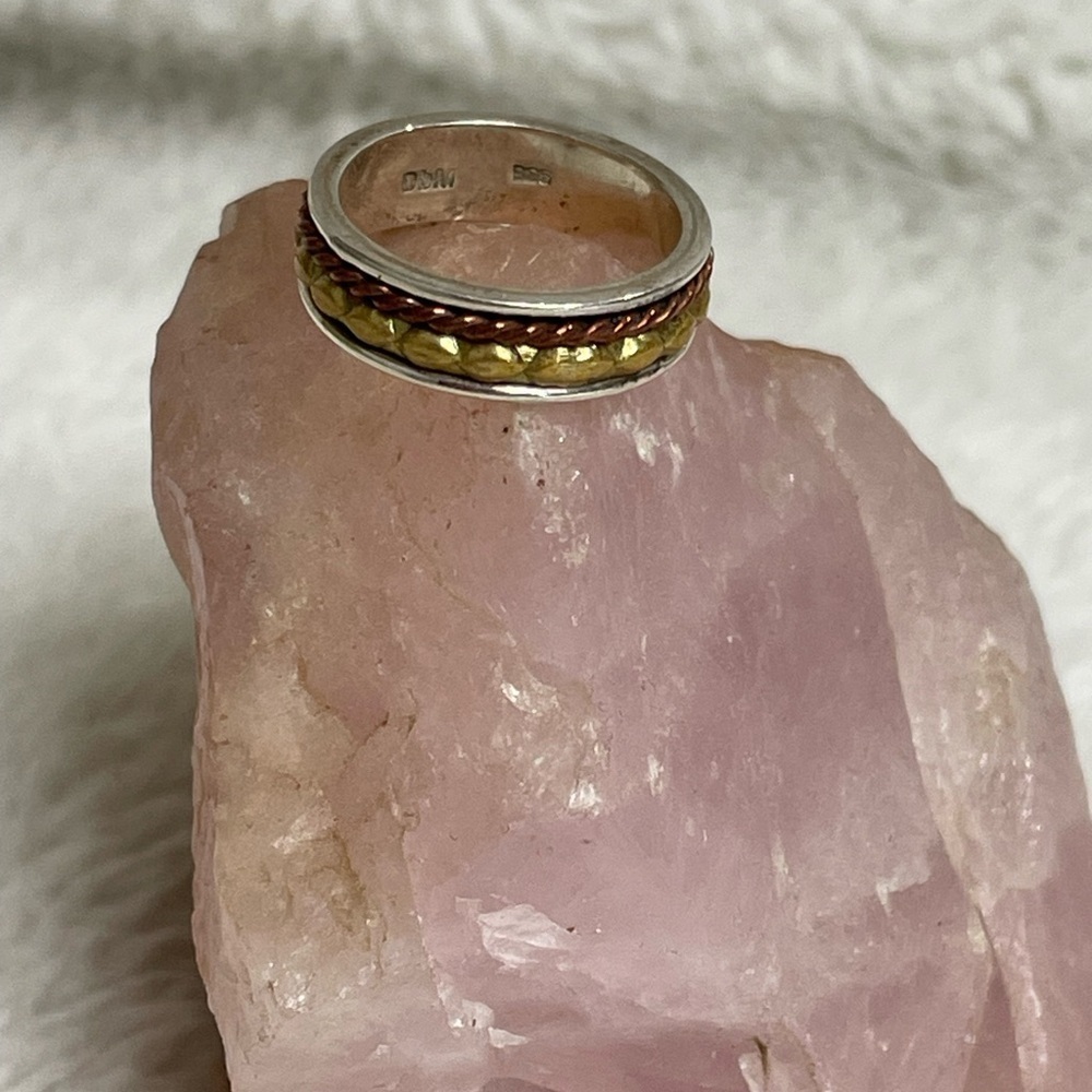 Evan Kensington Spinner ring size 5